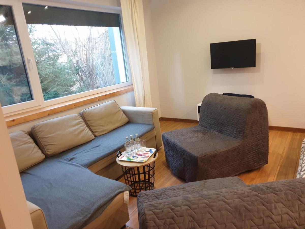 Maly Apartament W Zieleni Blisko Jeziora Środa Wielkopolska Dış mekan fotoğraf